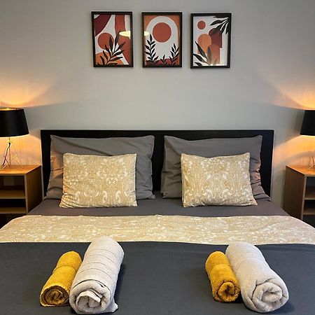 Larix Apartman Budapest Esterno foto