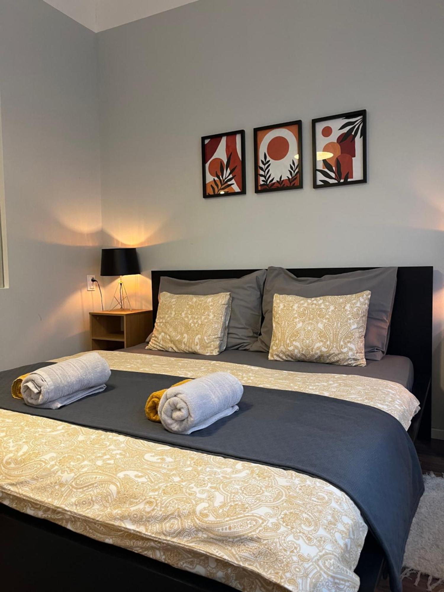 Larix Apartman Budapest Esterno foto