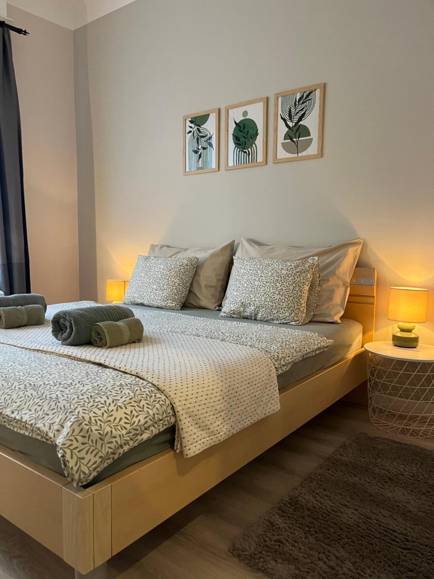 Larix Apartman Budapest Esterno foto